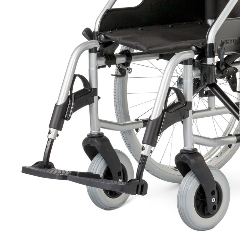 BUDGET 9.050 Folding Wheelchair
